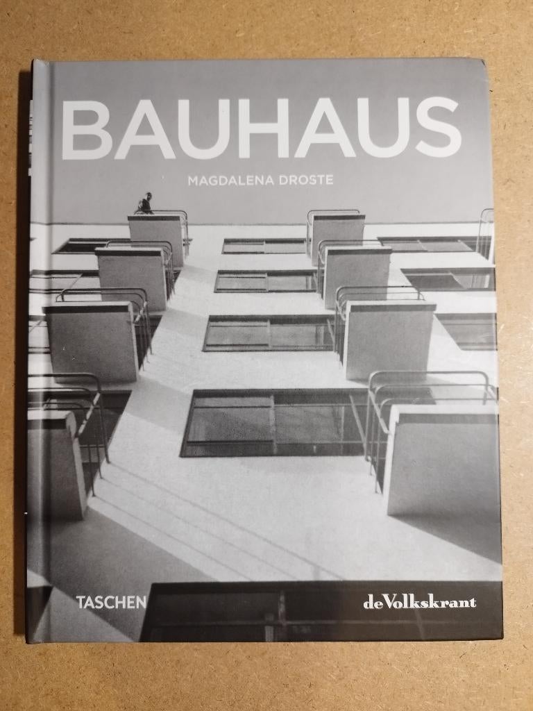 Bauhaus - Magdalen Droste, Boeken, Gelezen, Architecten, Ophalen of Verzenden, Magdalena Droste