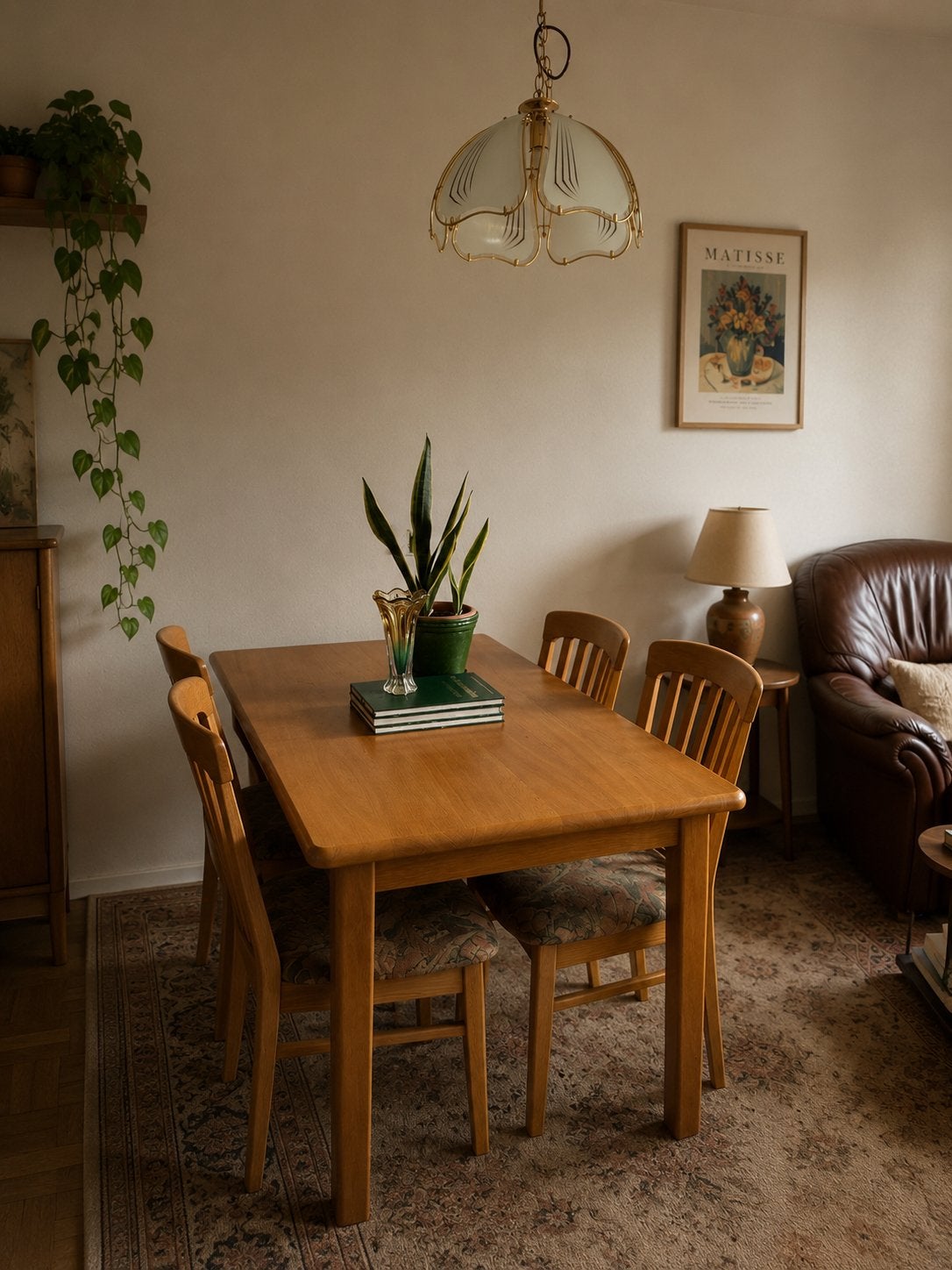Vintage eettafel en stoelen GRATIS!!, Ophalen, Gebruikt, 100 tot 150 cm, 50 tot 100 cm
