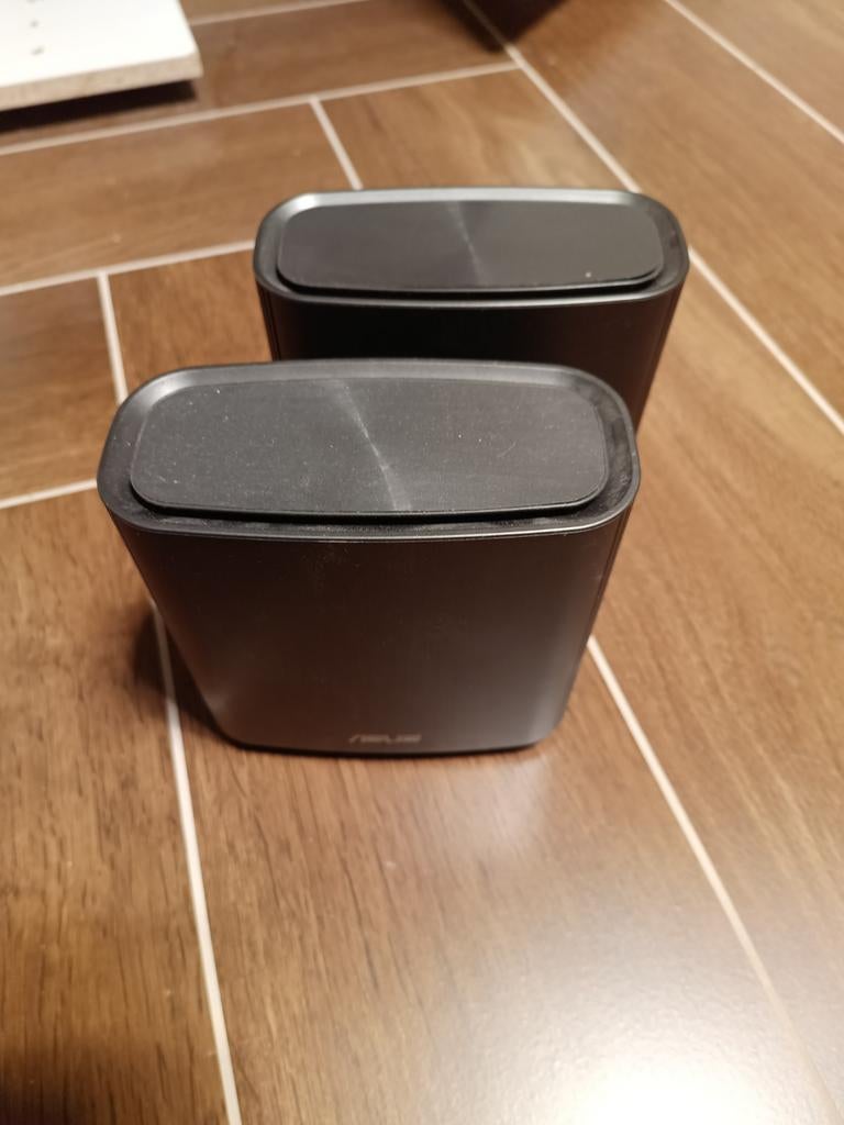 Asus ZenWiFi CT8 Mesh WiFi Systeem (2 stuks), Ophalen of Verzenden, Gebruikt, Router, Asus