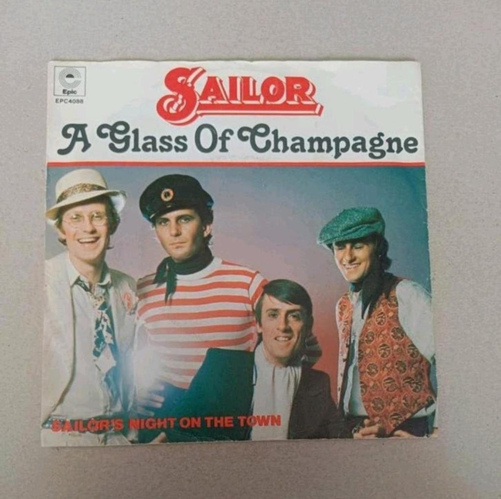 Sailor - A Glass Of Champagne, Beschermende buitenhoes, Ophalen of Verzenden, Gebruikt, Pop