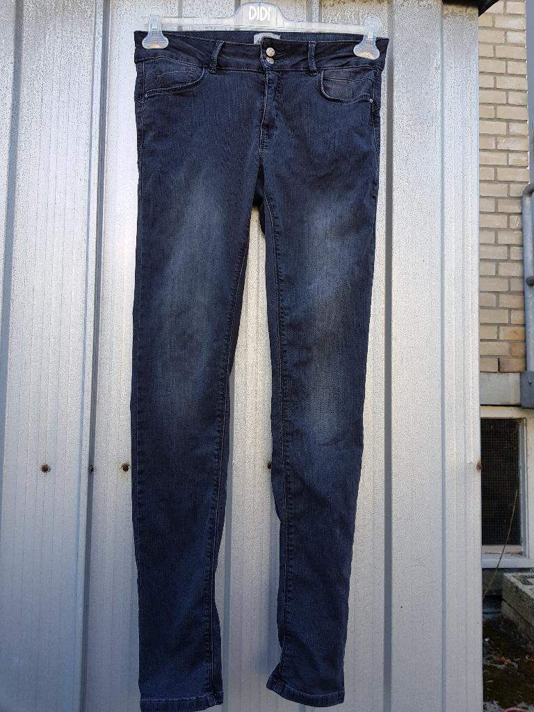 Didi blue sista zwartgrijze jeans, maat 38, Kleding | Dames, Spijkerbroeken en Jeans, Verzenden, Zwart, Didi, Zo goed als nieuw