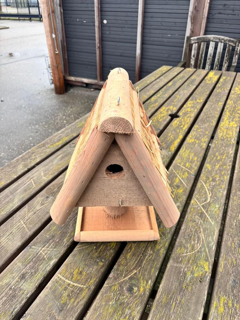 Vogelhuisje met voederplateau, Ophalen, Nieuw