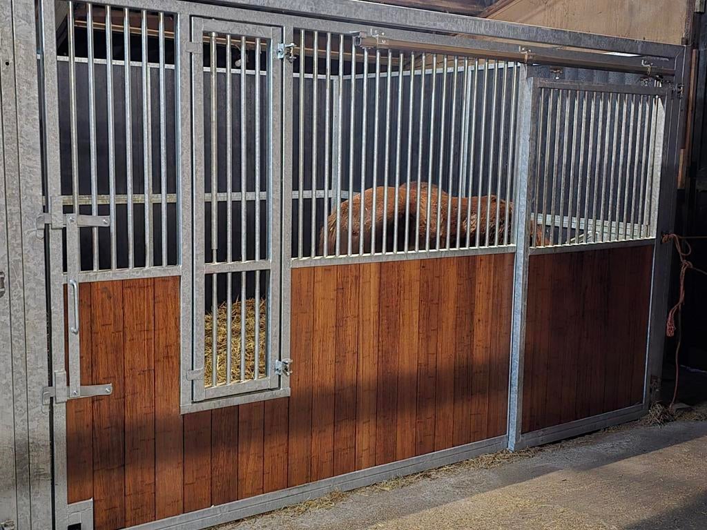 Voor al u binnen boxen, Dieren en Toebehoren