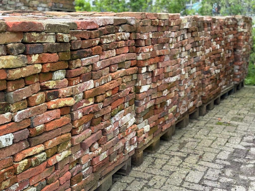8000 stuks Friese rode handvorm steen circa 21x4.5x10.5cm., Doe-het-zelf en Verbouw, Metselstenen, Ophalen, Gebruikt, Bakstenen