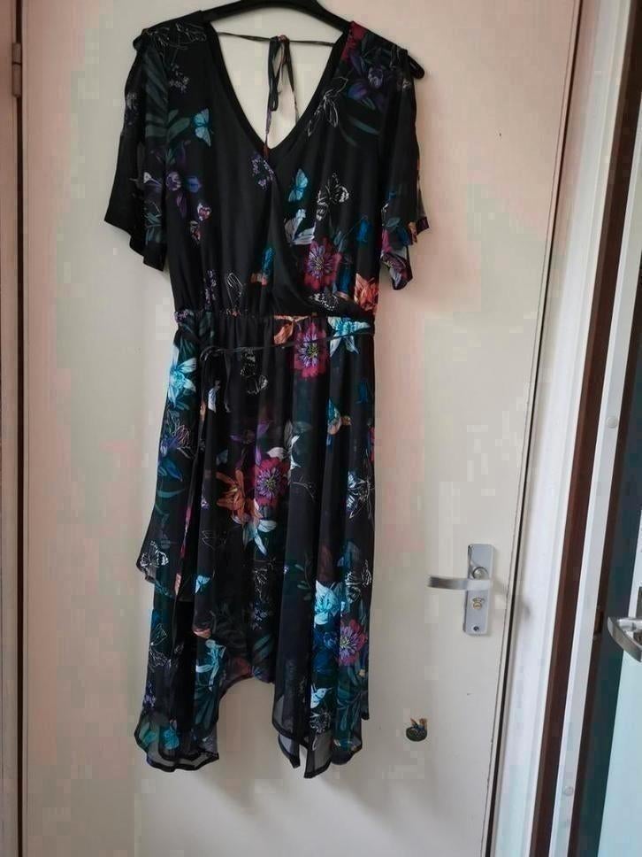 Jurk maat 42 / 44, Kleding | Dames, Zwart, Maat 42/44 (L), Nieuw, Ophalen of Verzenden