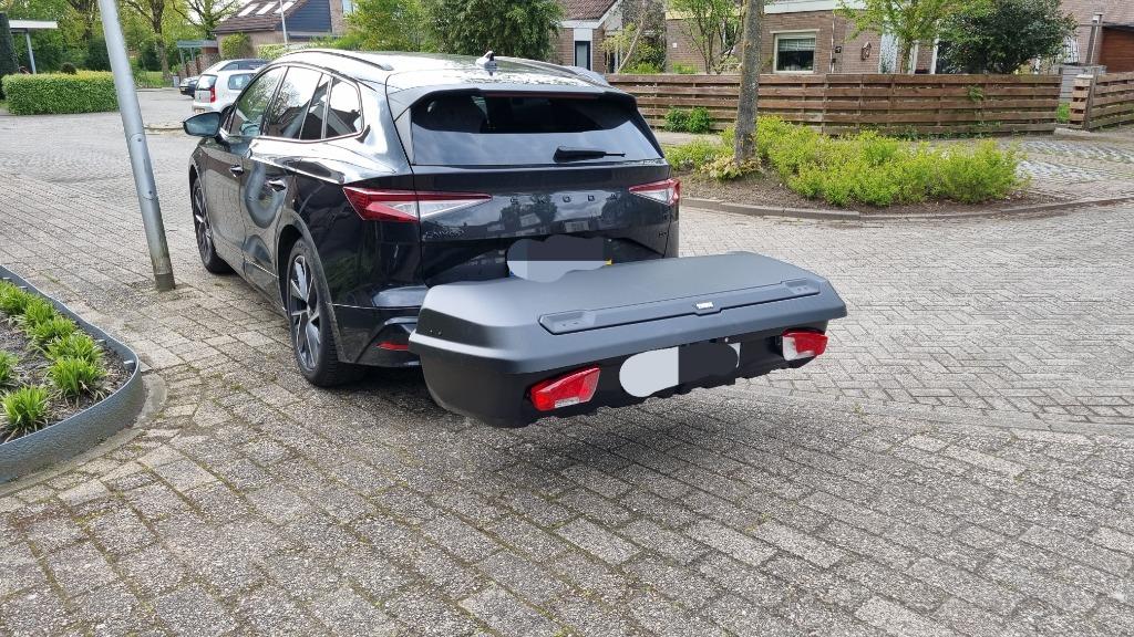 Te huur: Thule Arcos L trekhaakkoffer (400 liter), Auto diversen, Ophalen, Nieuw