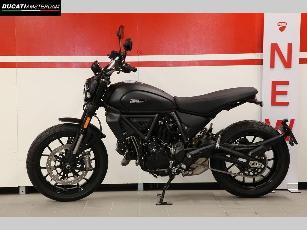 DUCATI SCRAMBLER ICON DARK (2026), Motoren, DUCATI, 2 cilinders, Motorrijbewijs A, Bedrijf