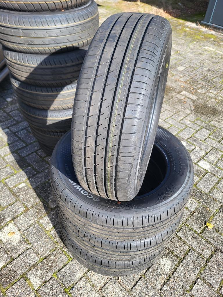 4 x 205/60/16 Kuhmo Ecowing ES31 NIEUW 300,- Incl montage !, Auto-onderdelen, Banden en Velgen, 16 inch, Kuhmo Europe, Nieuw, Band(en)