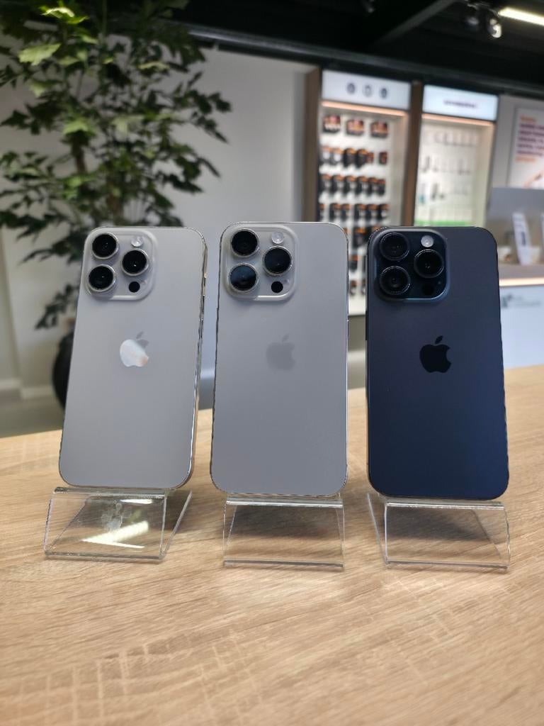 Apple iPhone 15 Pro 128GB Naturel / Blauw 2 jaar garantie, Telecommunicatie, Mobiele telefoons | Apple iPhone, 128 GB, Refurbished