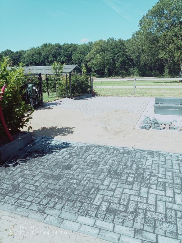 vrolijke stratenmaker, Bestrating