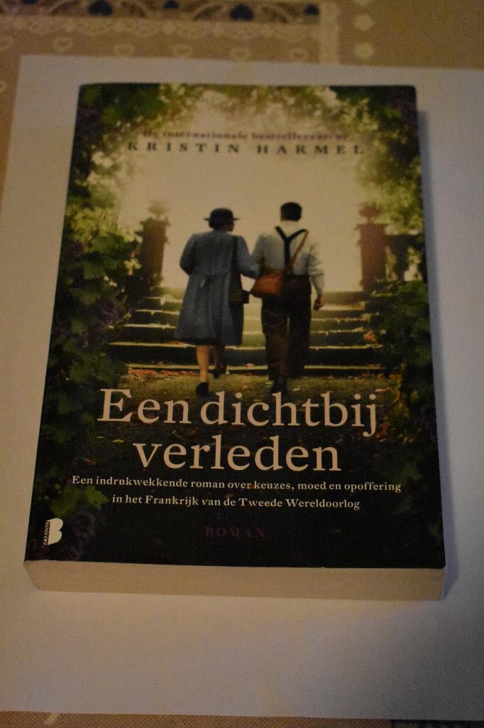 boek van Kristin Harmel/een dichtbij verleden, Boeken, Ophalen of Verzenden, Zo goed als nieuw, Kristin Harmel