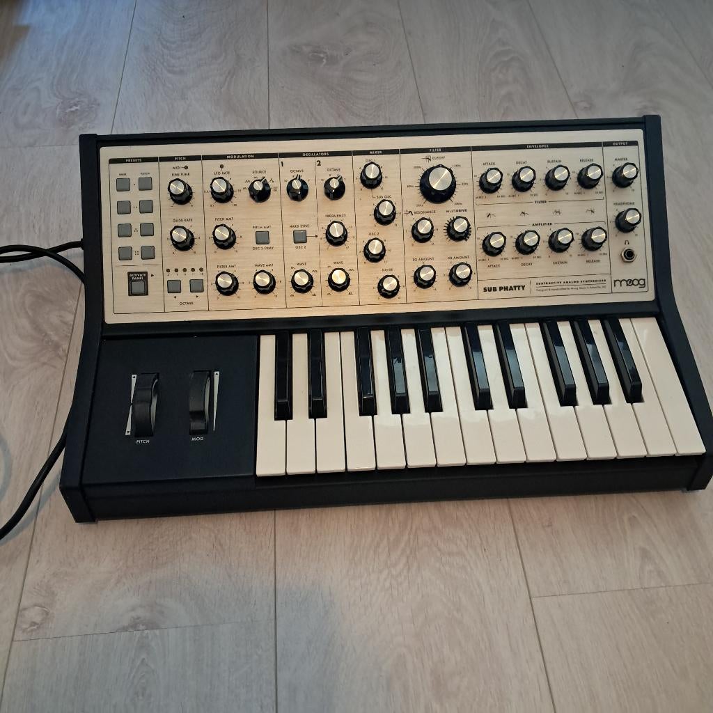 Moog sub phatty synthesizer, Muziek en Instrumenten, Ophalen, Zo goed als nieuw, Overige aantallen, Overige merken
