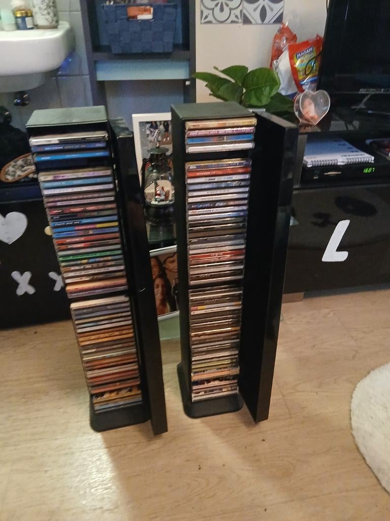 Cd rek, Ophalen of Verzenden, Zo goed als nieuw, Cd's