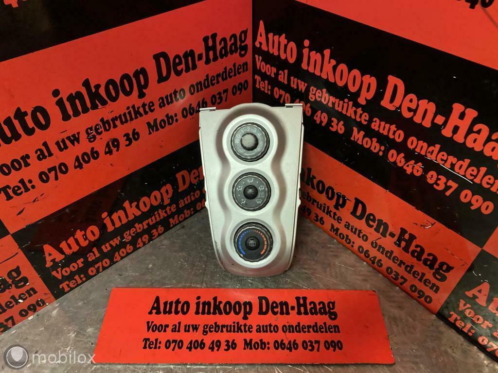 Toyota Yaris ('05-'11) Kachelpaneel (Airco) - 554060D190, Ophalen of Verzenden, Gebruikt, Toyota