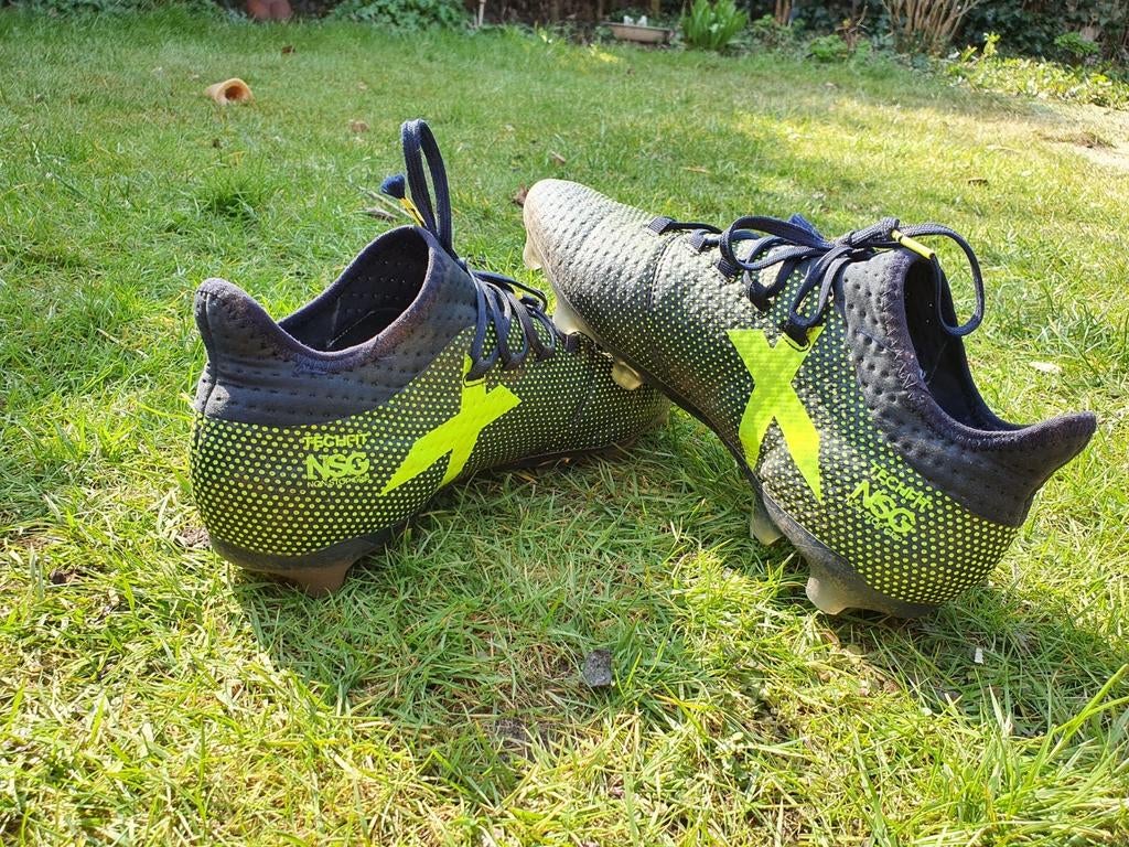 Zwart/gele Adidas Voetbalschoenen Maat 42, Gebruikt, Maat XS of kleiner, Schoenen, Ophalen of Verzenden