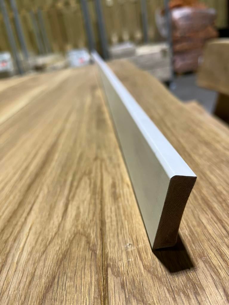 Actie! Grenen plint 12x43x2400 voor €1,50 per lengte, Ophalen, Overige materialen, Zo goed als nieuw, 200 tot 250 cm