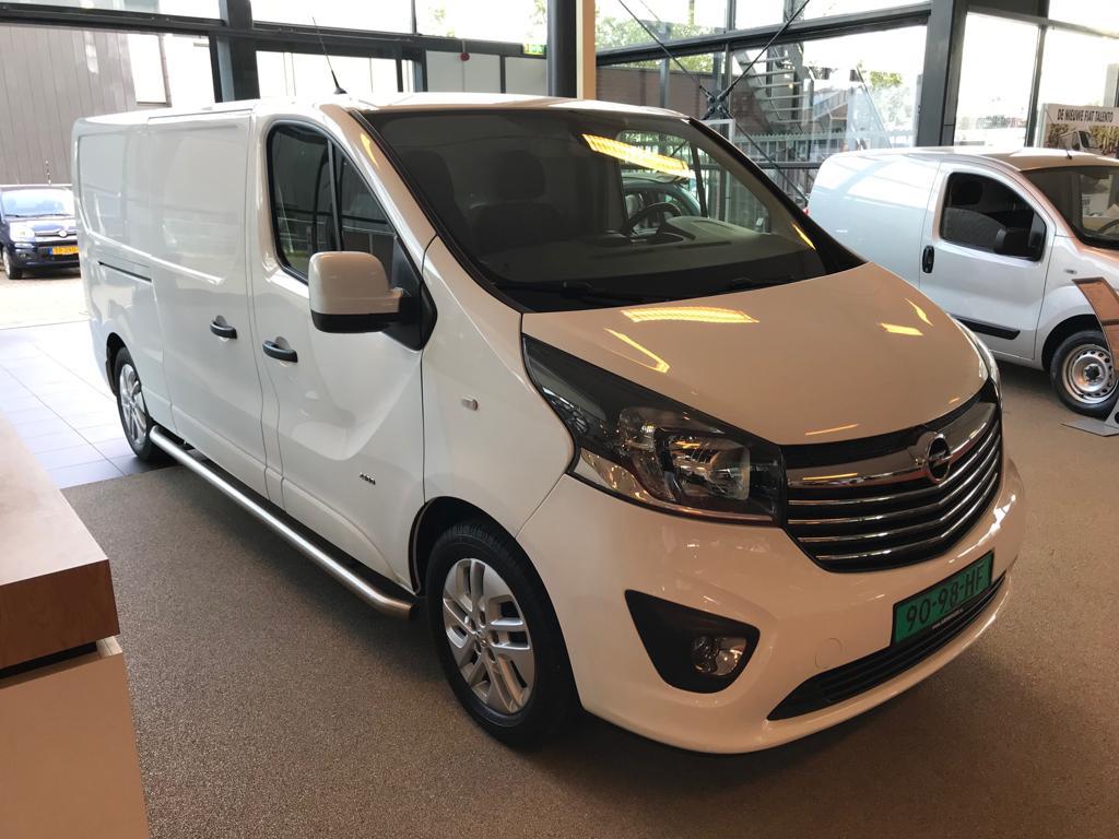 Opel Vivaro 1.6 D 88KW BV 2016 met kapotte motor, 4 cilinders, Origineel Nederlands, Particulier, 1711 kg