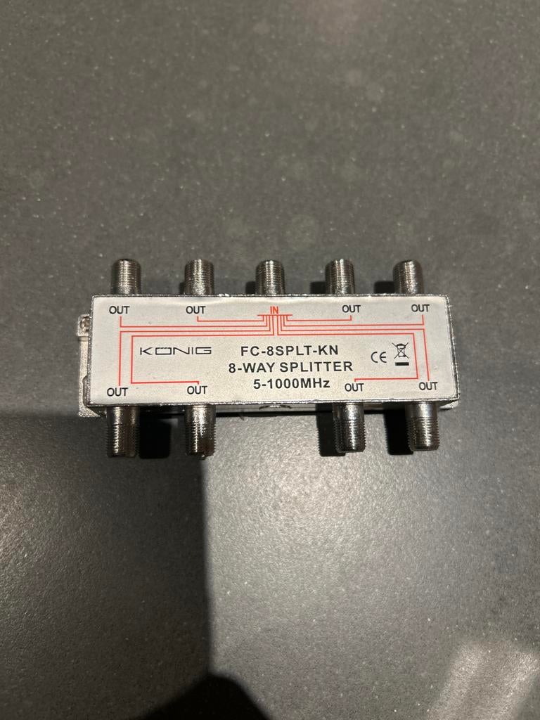 König FC-8SPLT-KN 8-weg splitter, Ophalen of Verzenden, Gebruikt, Minder dan 2 meter, Coaxiale kabel