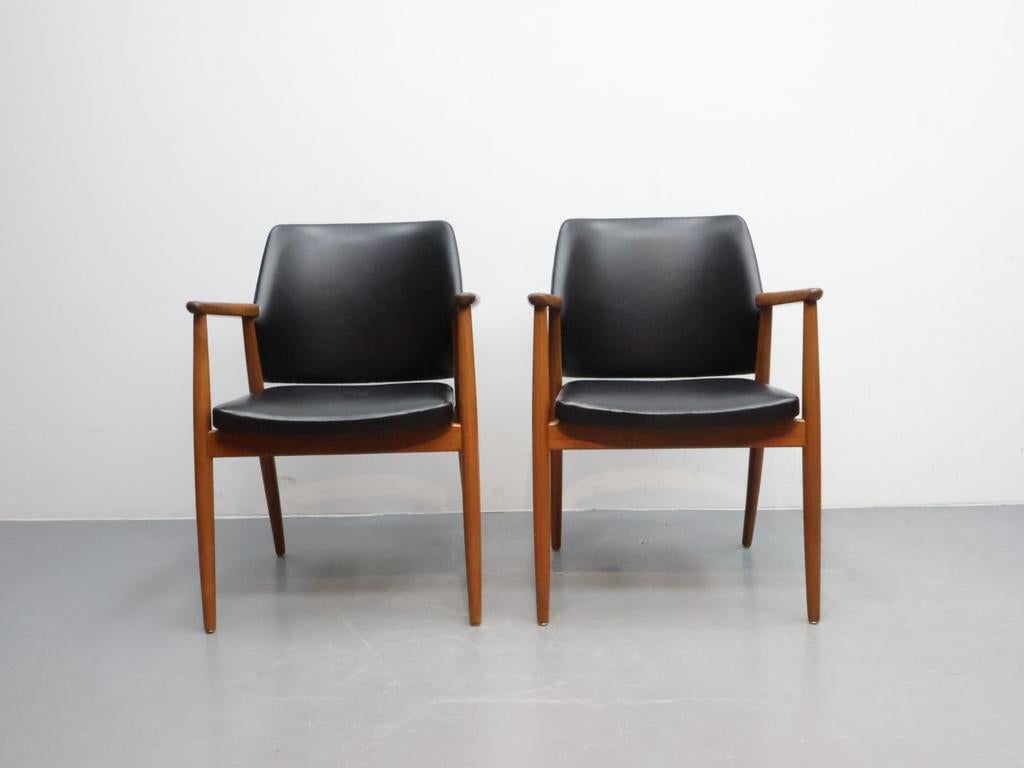 Vintage eetkamerstoelen | Formule meubelen | Zwart skai, Twee, ., Zwart, Kemkes meubelfabriek