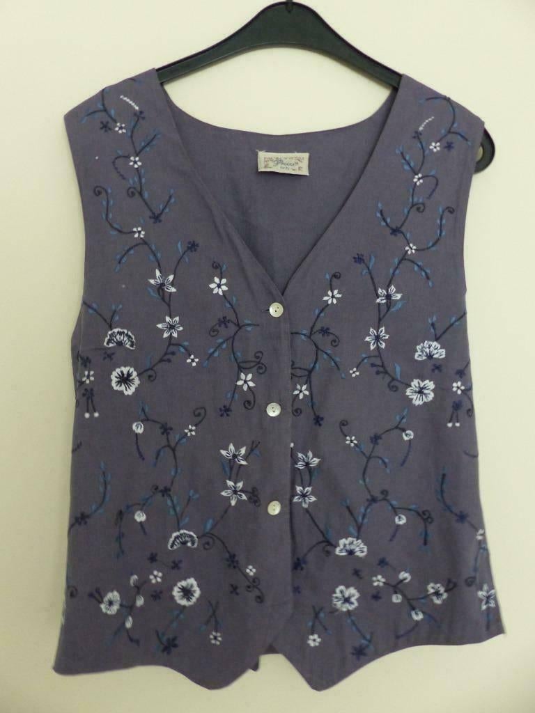 damesgilet  (geborduurd), Kleding | Dames, Ophalen, Zo goed als nieuw, Maat 38/40 (M), Blauw