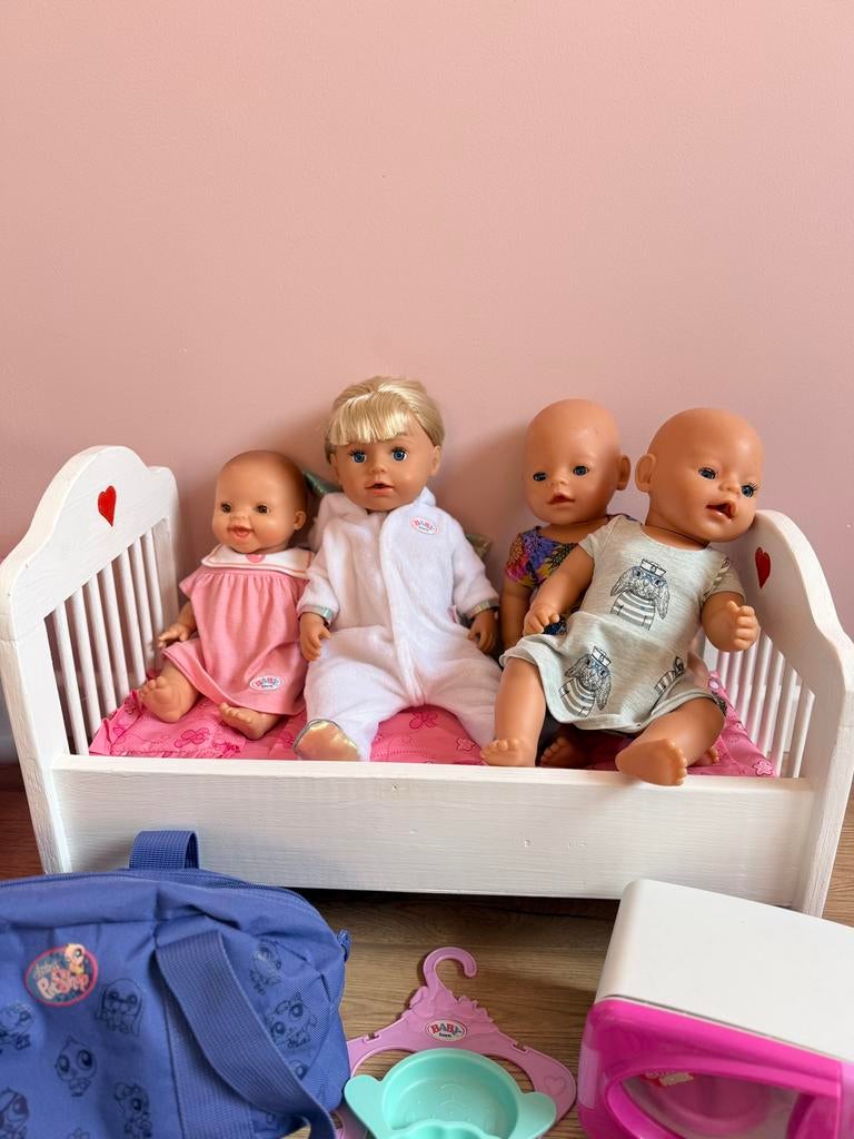 Poppen Baby Born set, Ophalen, Zo goed als nieuw, Babypop