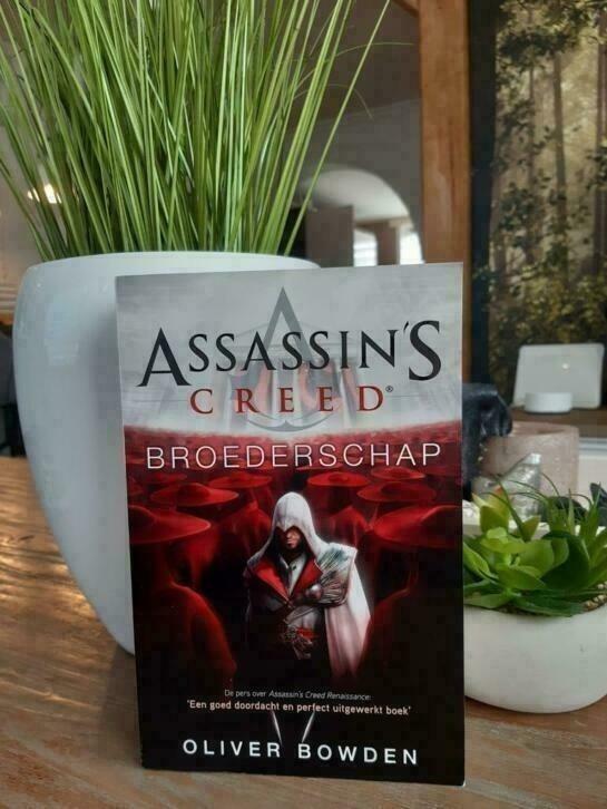 Oliver Bowden: Assassin's Creed, broederschap. Nederlands, Boeken, Ophalen of Verzenden, Zo goed als nieuw