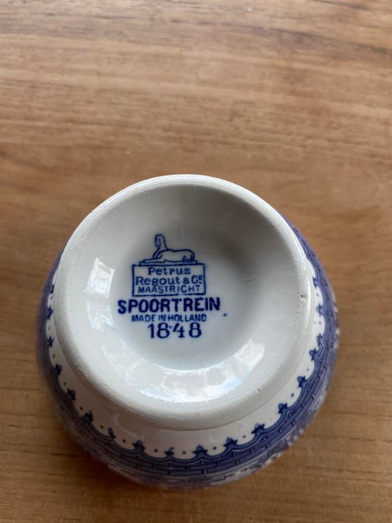 Oud Petrus Regout Spoortrein Kommetje, Ophalen of Verzenden