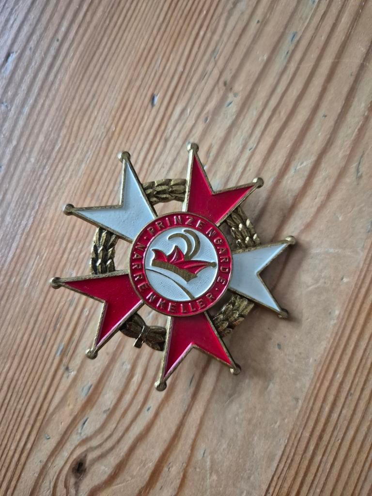 Carnavalsspeldje, Ophalen of Verzenden, Gebruikt, Overige onderwerpen, Speldje of Pin