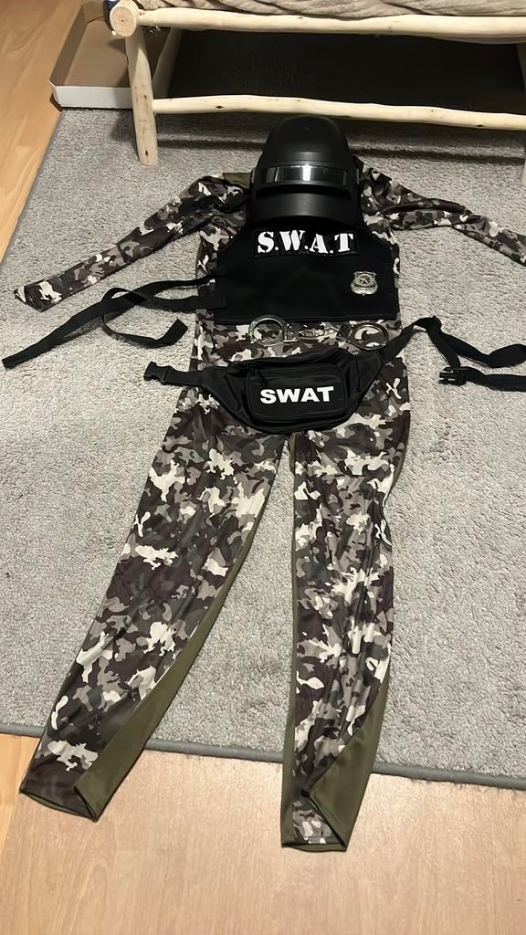 Swat carnavals pak moet weg, Ophalen, 146 t/m 152, Jongen of Meisje
