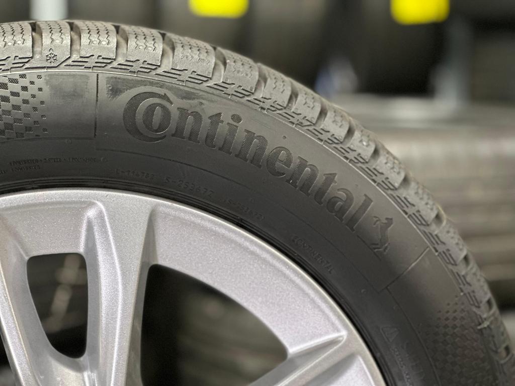 16 inch originele Winterset bmw 1 serie f40 *NIEUW* €499,-, Ophalen, Winterbanden, Banden en Velgen