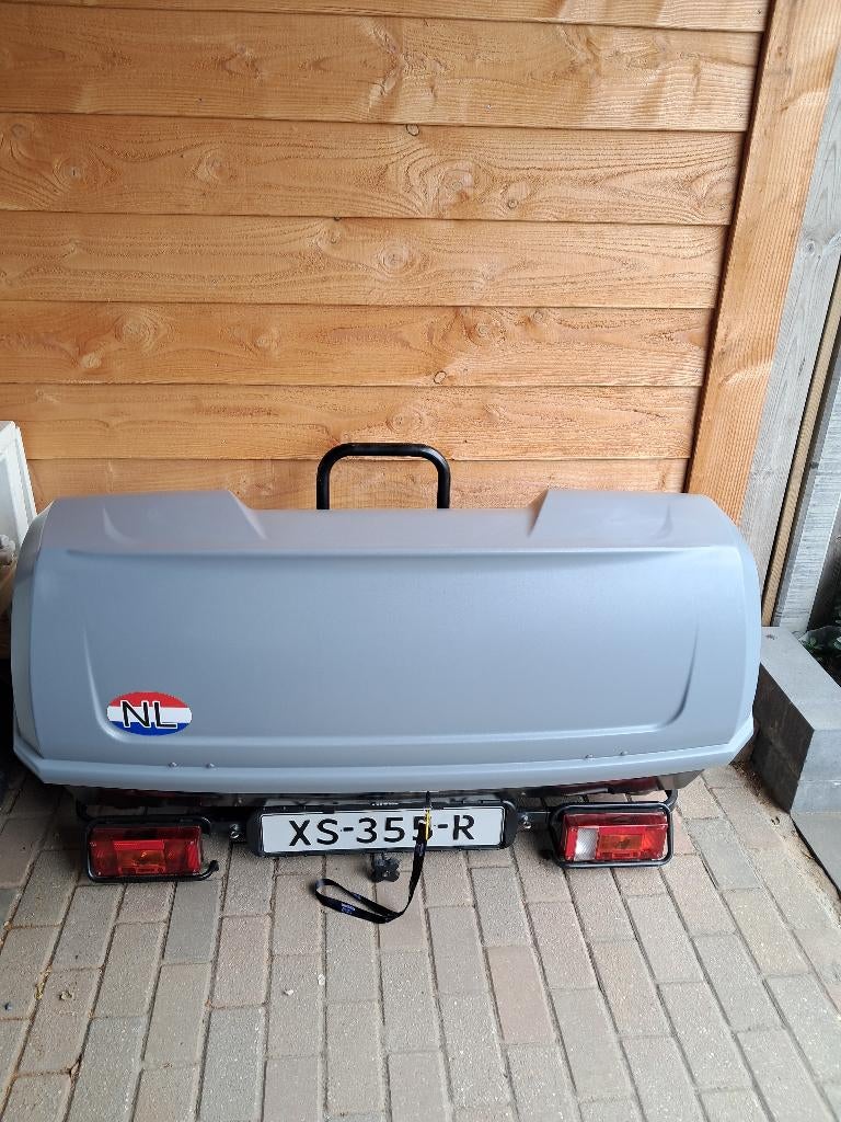 kantelbare trekhaakkoffer, Ophalen, Zo goed als nieuw