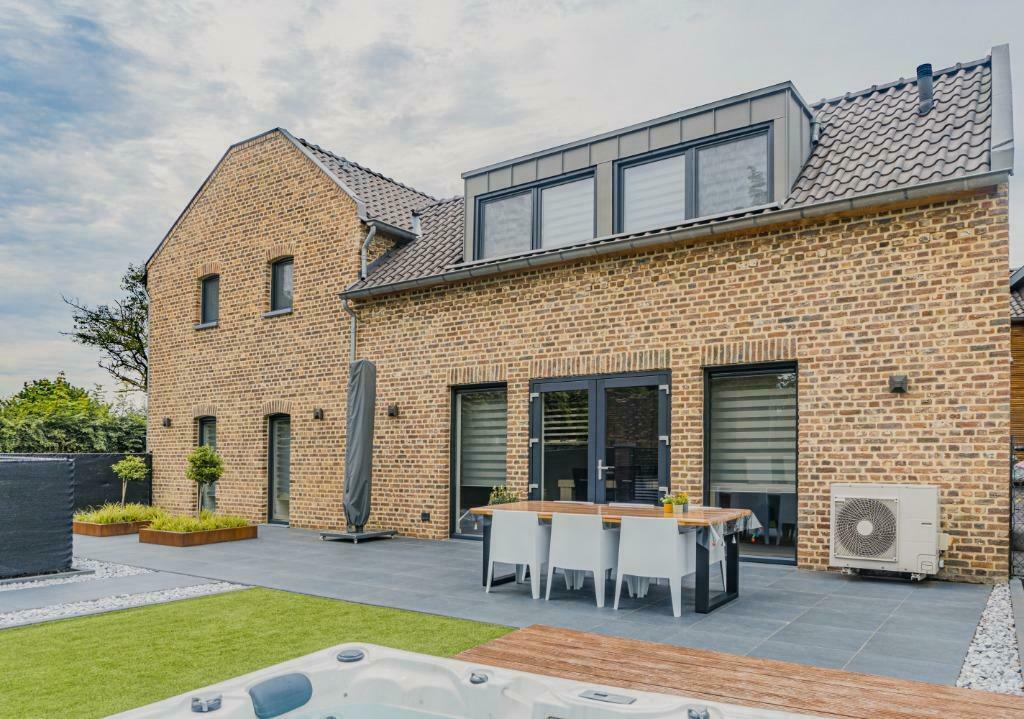 Luxe 6 pers. vakantiewoning in Noorbeek met jacuzzi., Internet, Limburg, In bergen of heuvels, Landelijk