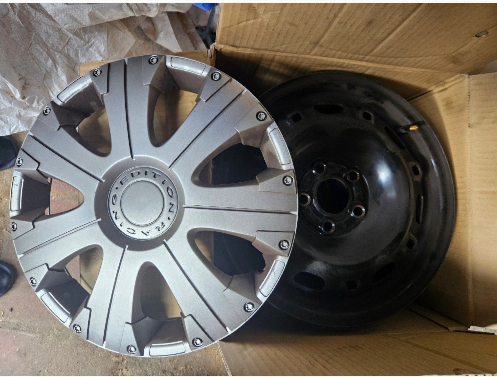 4x Stalen velgen VW Polo (9N) 2006 – incl. wieldoppen, Ophalen
