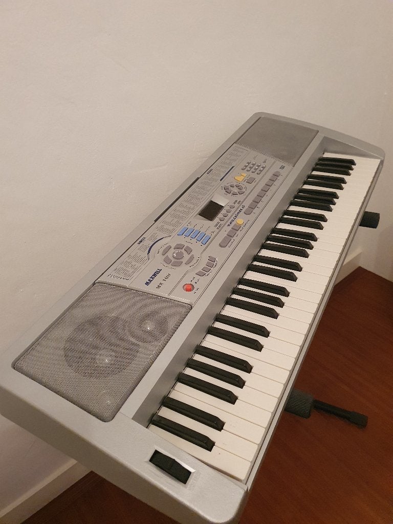 Keyboard met statief 85 euro., Aanslaggevoelig, Ophalen, Overige merken, 61 toetsen