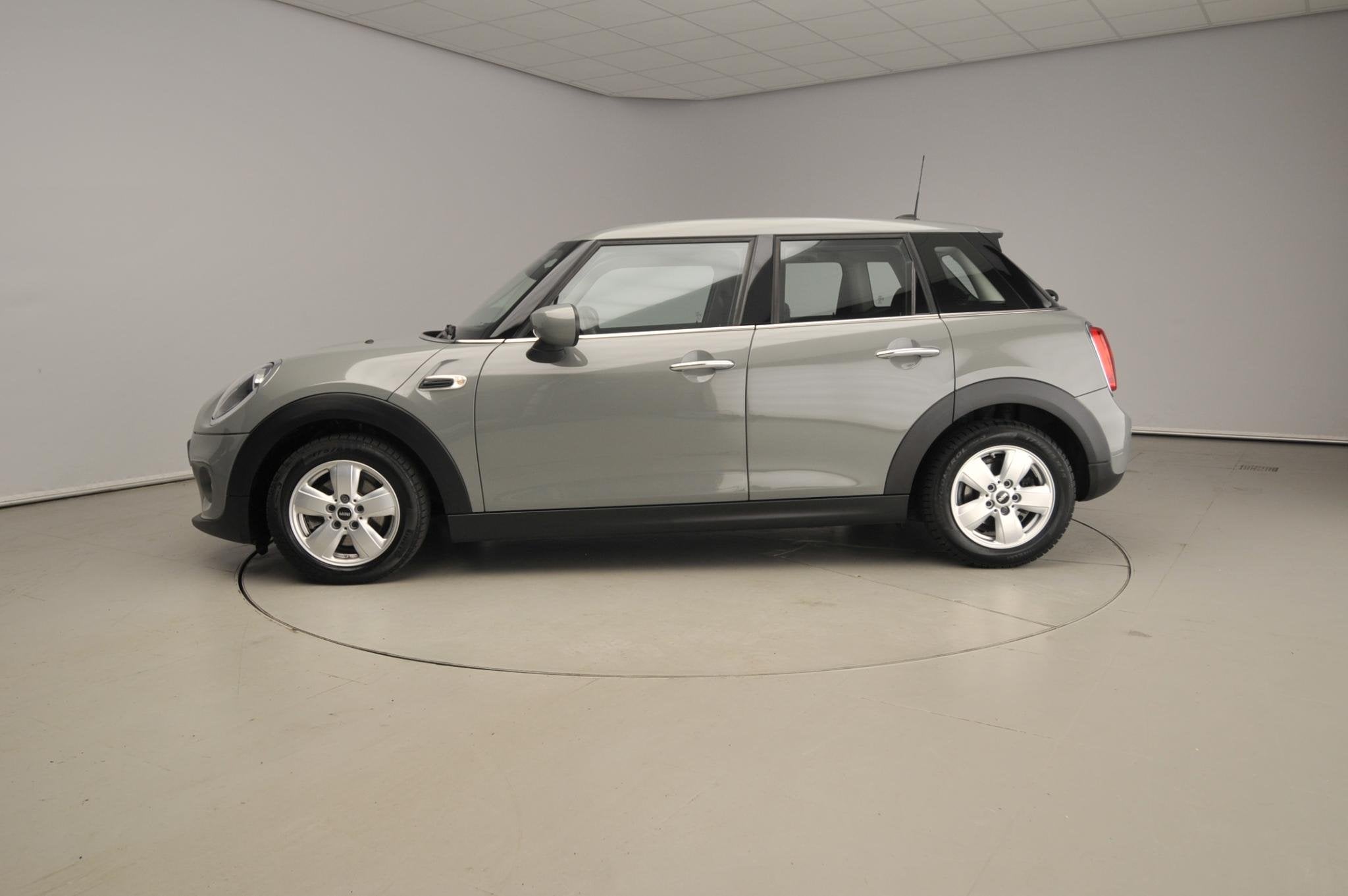 MINI 5-deurs One Automaat / Climate / Cruise / Navigatie / P, Auto's, 12 maanden, Stof, Gebruikt, 1200 kg