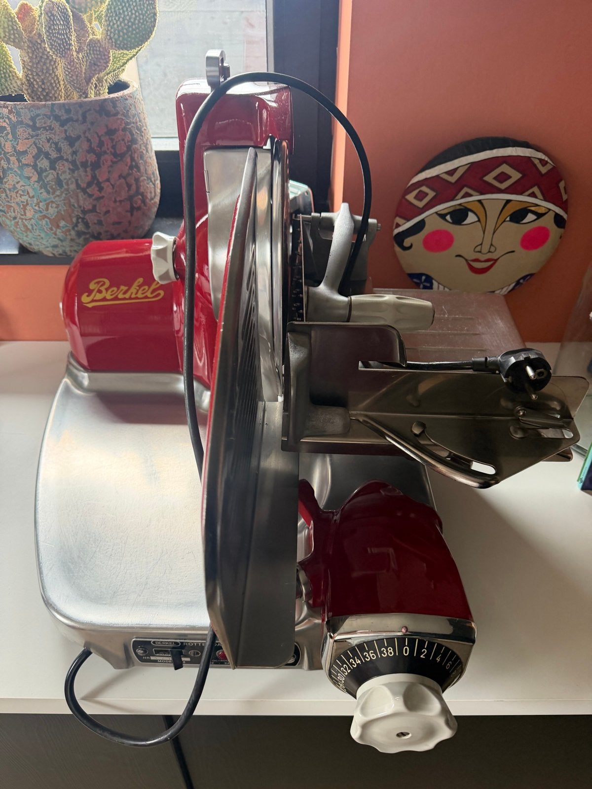 Berkel Vlees Snijmachine Model 634 - Rood, Ophalen of Verzenden, Gebruikt, Bakkerij en Slagerij