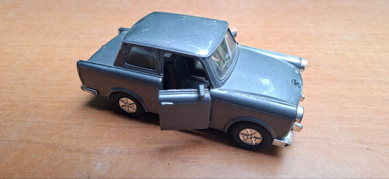 Trabant modelauto - Grijs - DDR-1989, Gebruikt, Auto, 1:32 tot 1:50, Ophalen