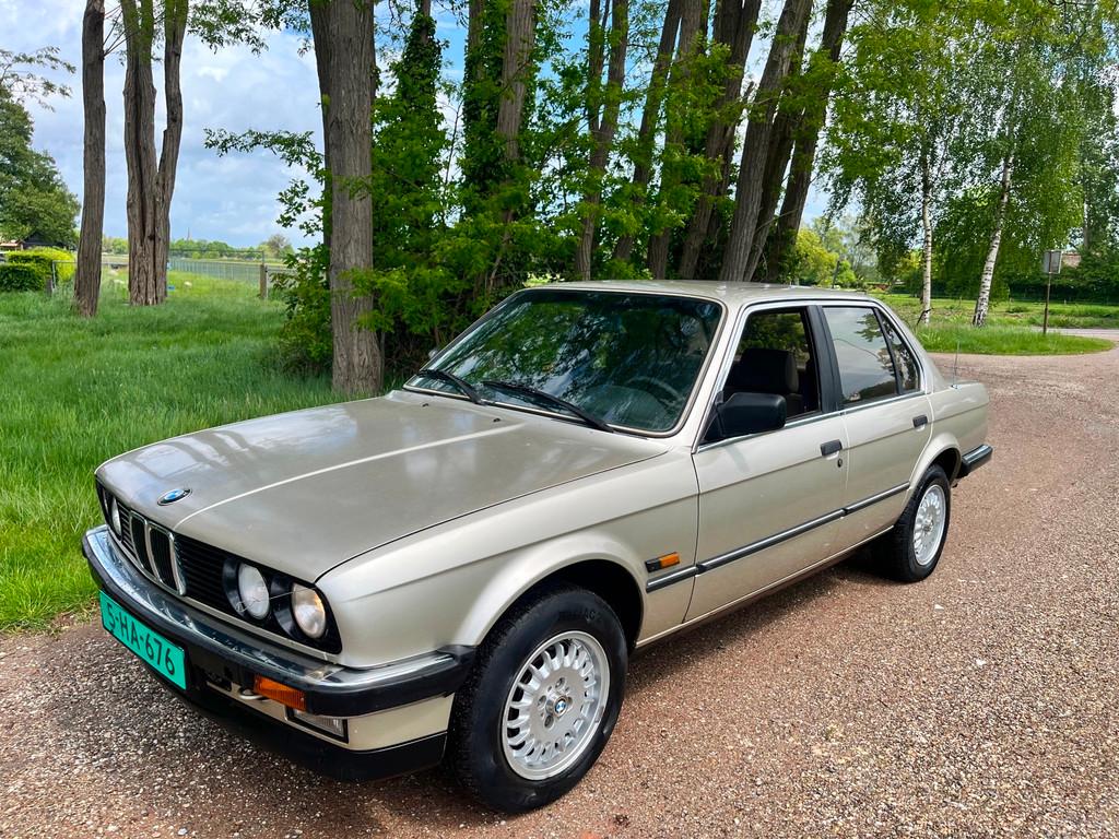 BMW 3-serie 324d e30. 6 cilinder, Auto's, BMW, Bedrijf, Te koop, 3-Serie, Diesel, Sedan, Handgeschakeld, Origineel Nederlands