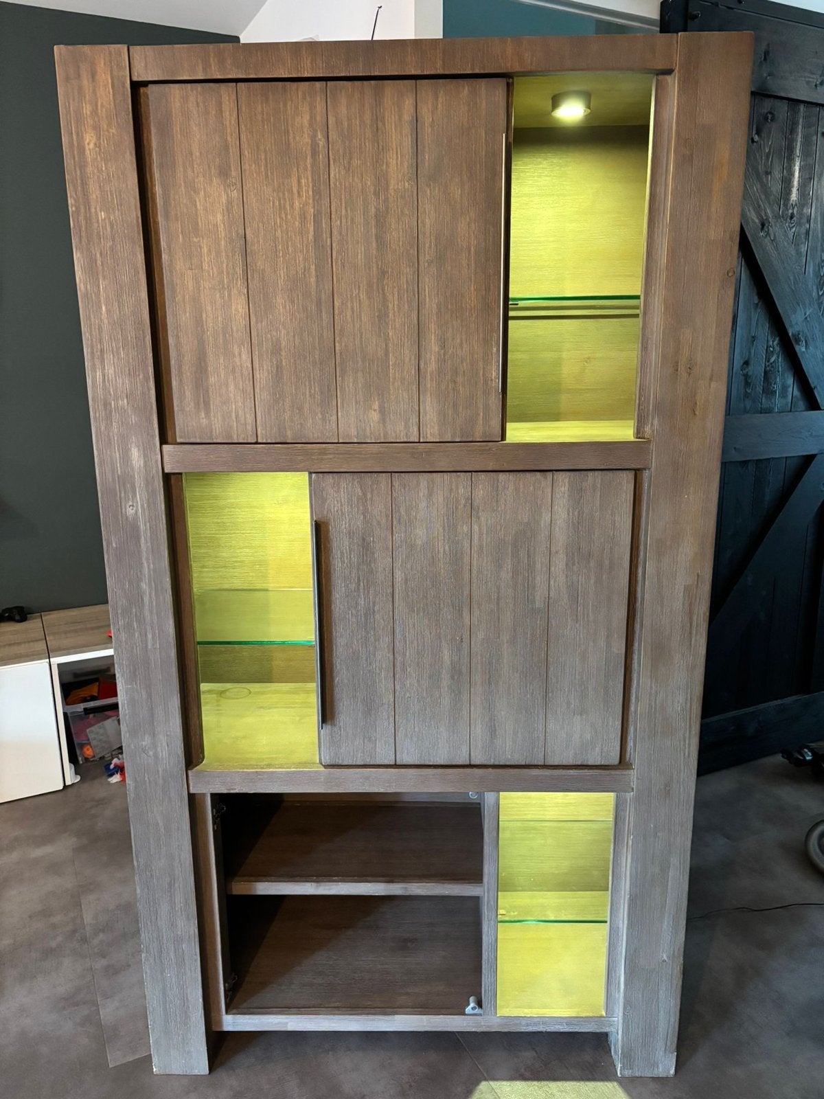 Houten vitrinekast met ledverlichting (110x195), Huis en Inrichting, Ophalen, Gebruikt