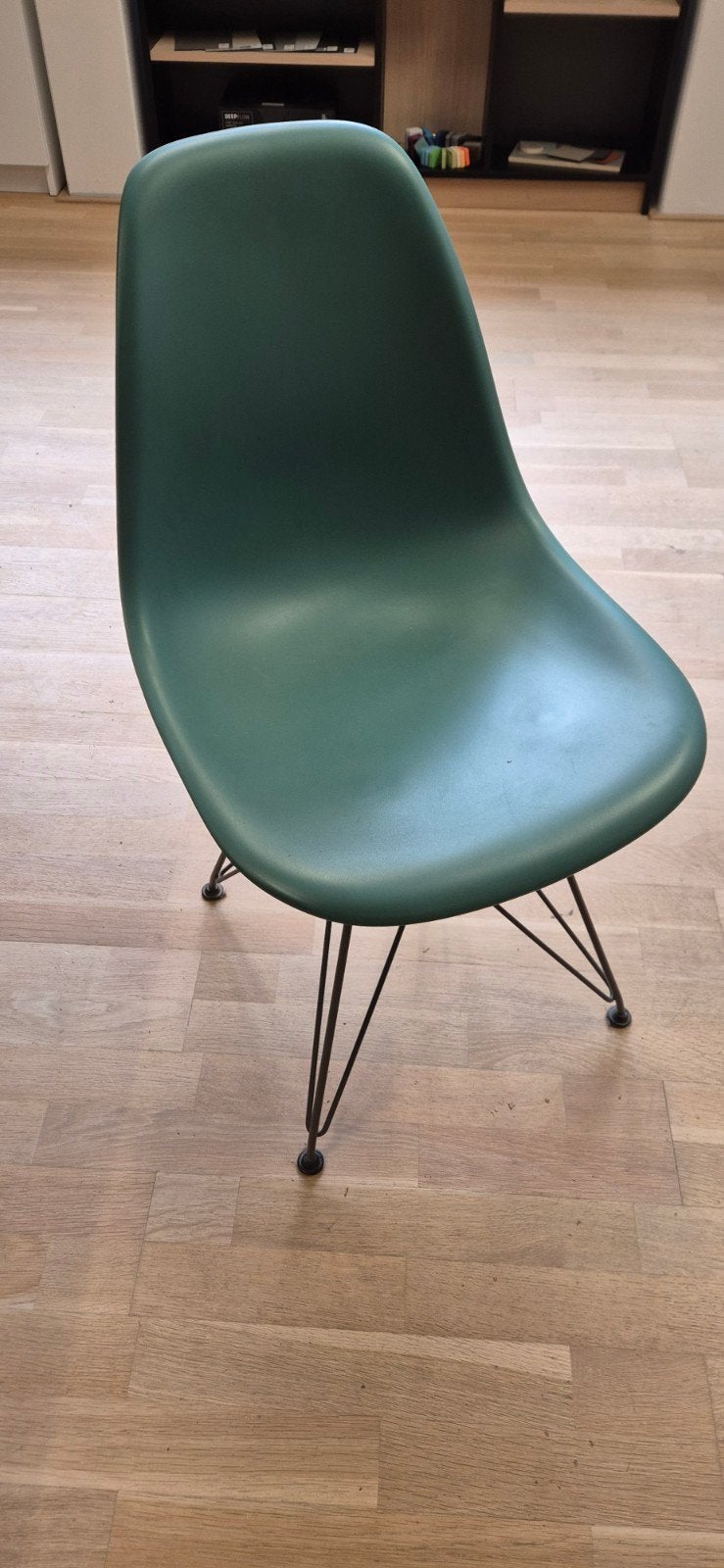 Vitra Eames Plastic Chair DSW - stoel design, Ophalen of Verzenden