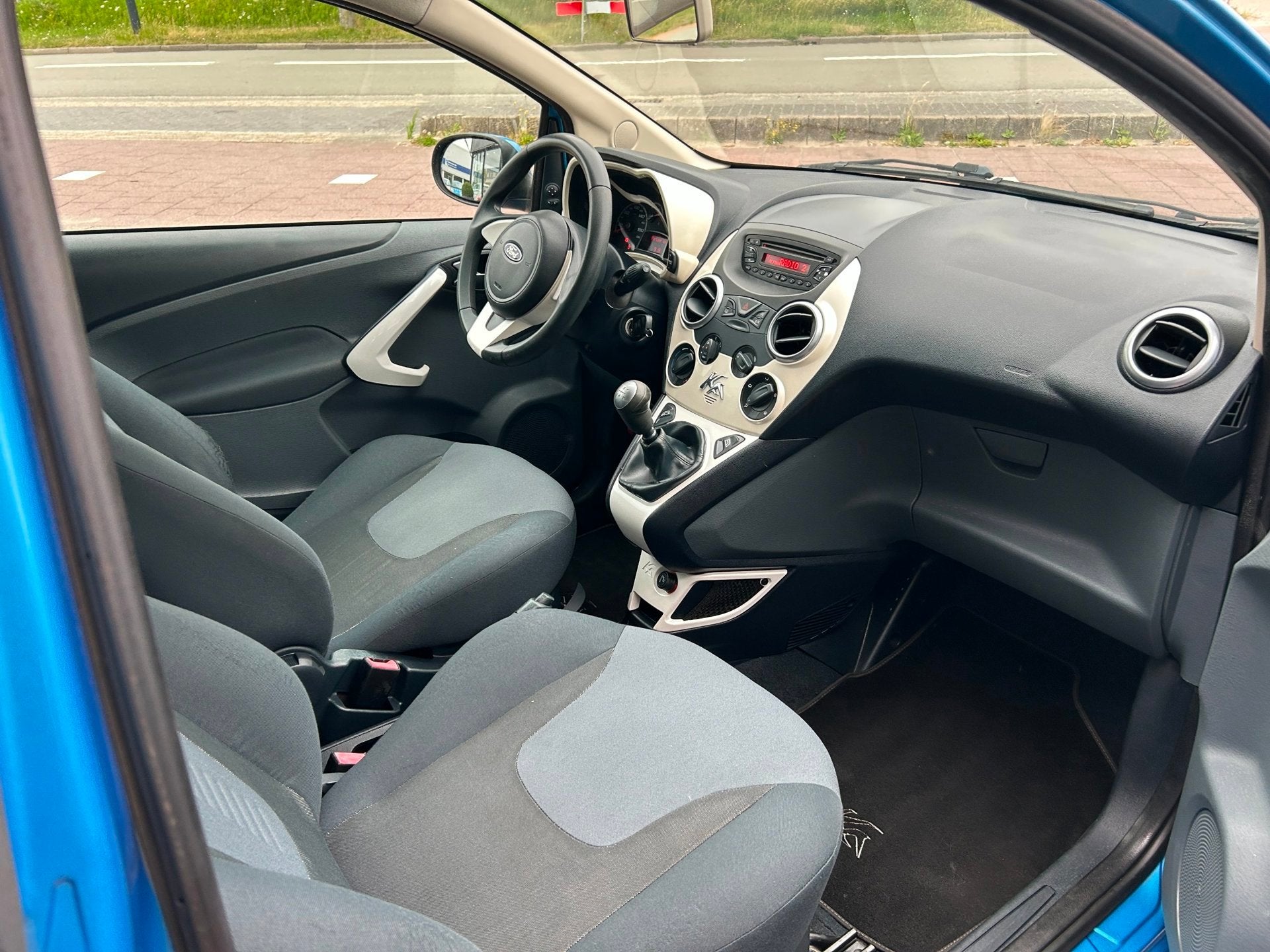 Ford Ka 1.2 Grand Prix start/stop Airco|Elektr pak|GoedOHoud, Auto's, Voorwielaandrijving, Euro 5, Stof, Gebruikt