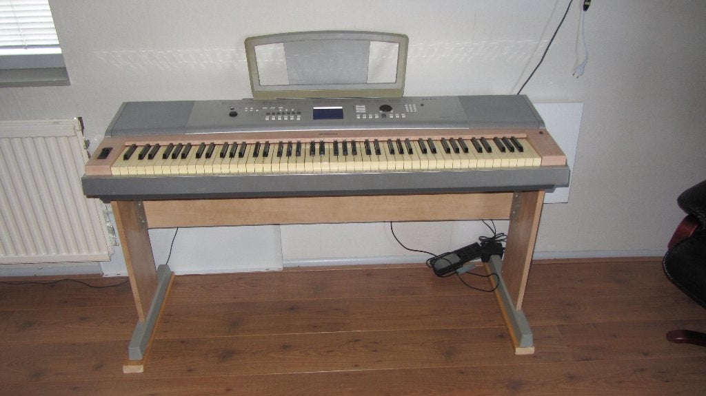Yamaha Portable Grand DGX 620, Muziek en Instrumenten, Ophalen, Gebruikt, Bruin, Digitaal