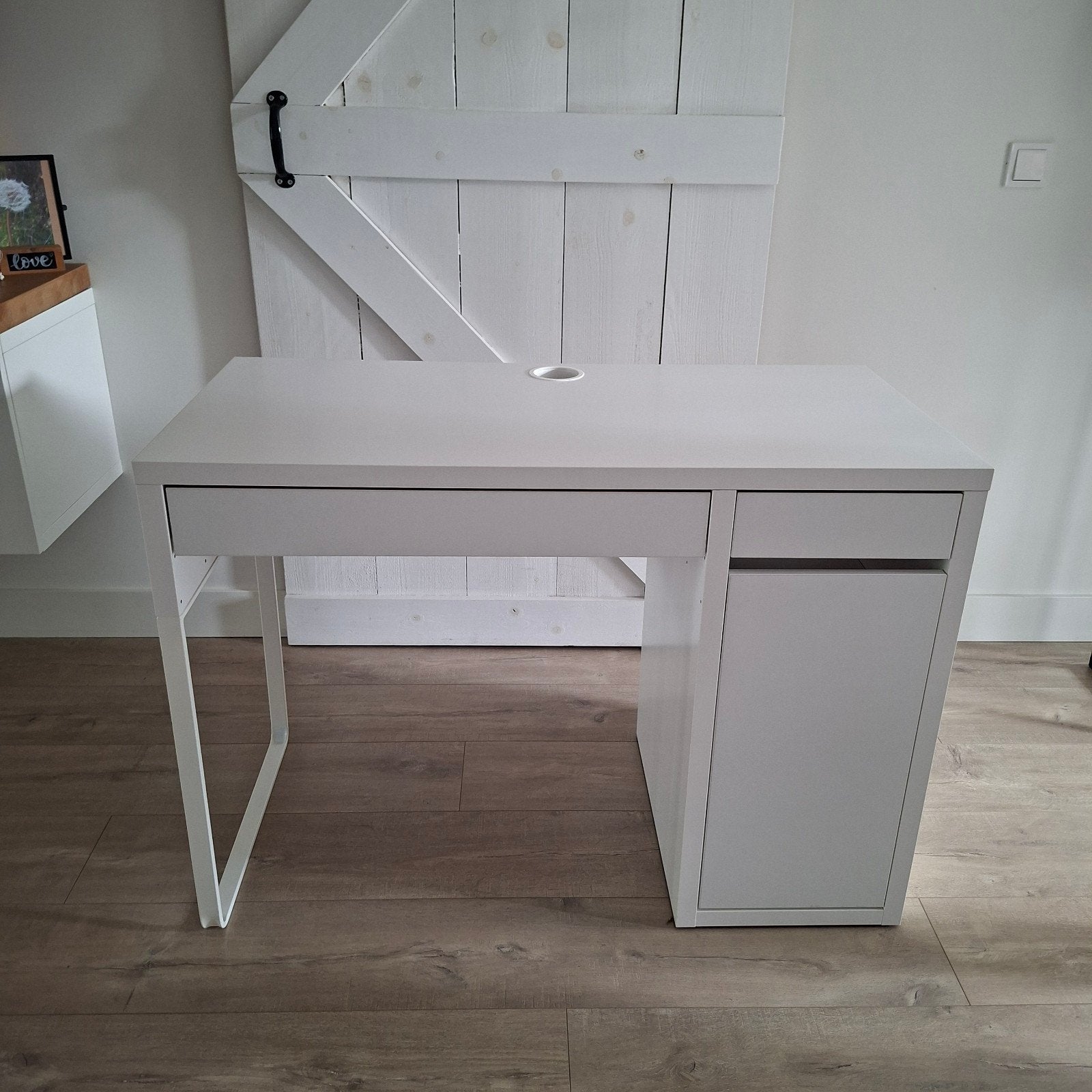 Wit IKEA bureau met lades en opbergruimte, Ophalen, Met lades, Gebruikt, Spaanplaat of MDF