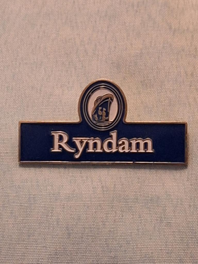Scheepvaart: Holland America Line, M.S. RYNDAM, EMAILLE PIN, Verzamelen, Verzenden, Zo goed als nieuw, Merk, Speldje of Pin