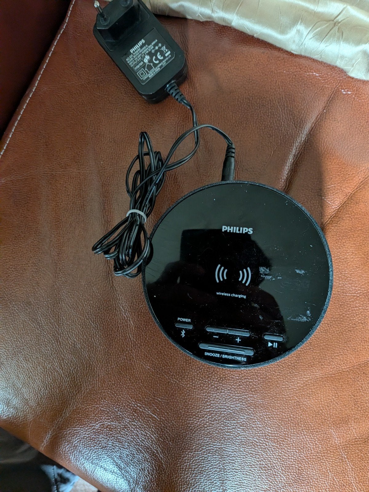 Philips TAPR702/12 Wekker met Draadloos Opladen, Ophalen of Verzenden, Gebruikt, Digitaal