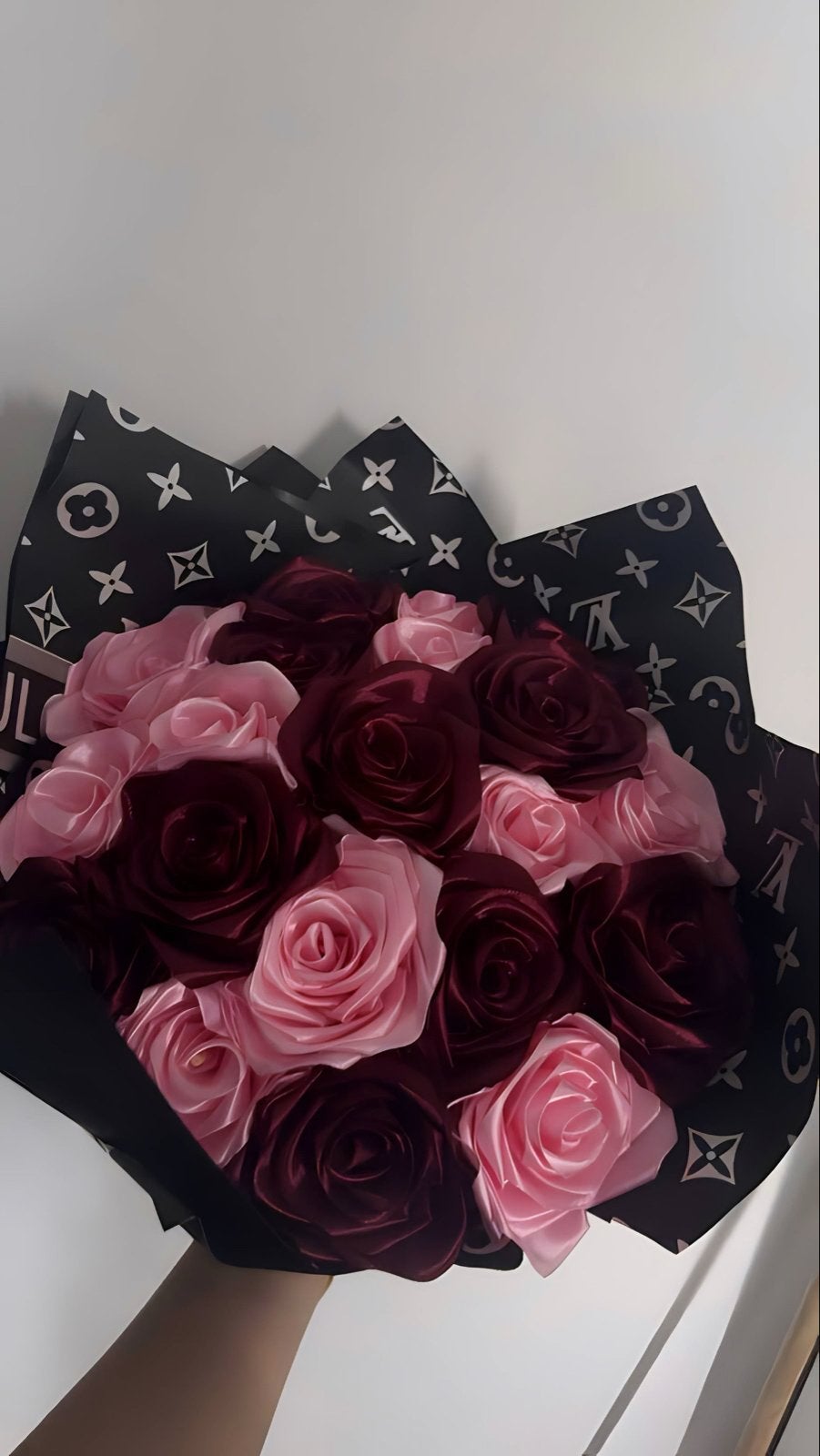 Prachtig Boeket Kunstrozen - Roze & Bordeauxrood, Binnen, Nieuw, Textiel, Ophalen of Verzenden