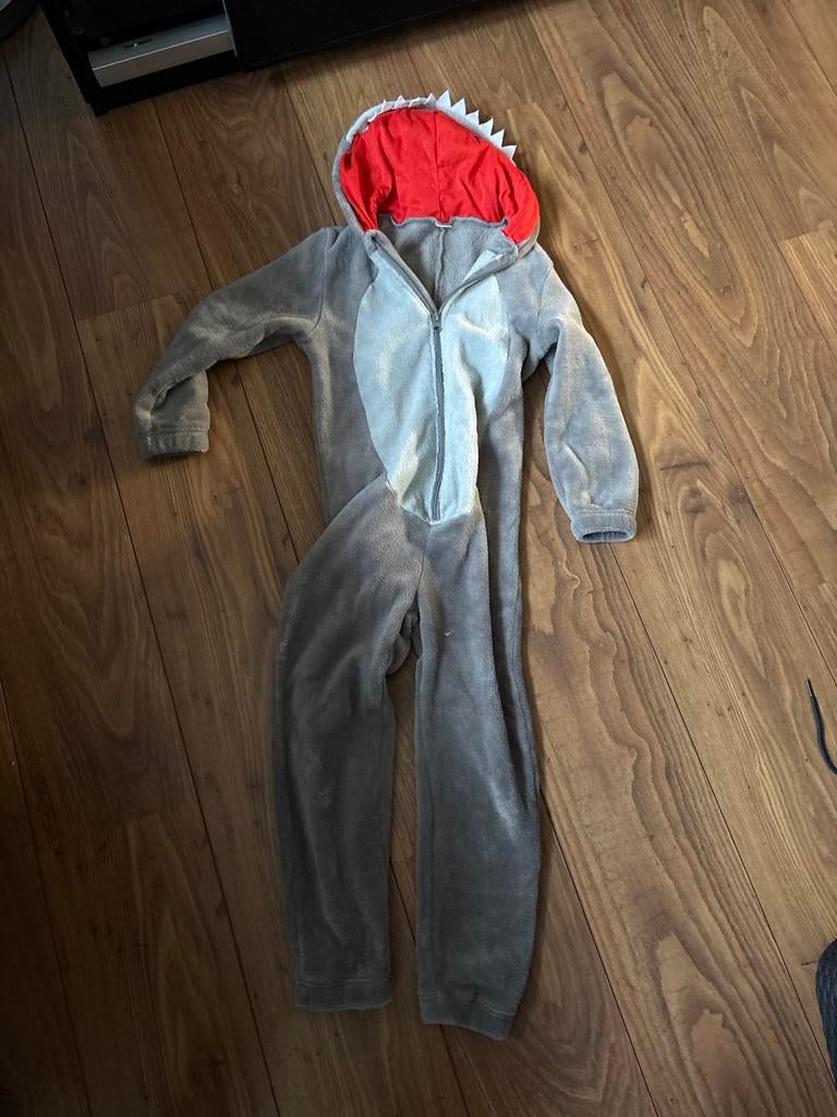 Haaien onesie maat 122/128, Kinderen en Baby's, Kinderkleding | Maat 122, Ophalen of Verzenden, Gebruikt, Jongen of Meisje, Nacht- of Onderkleding