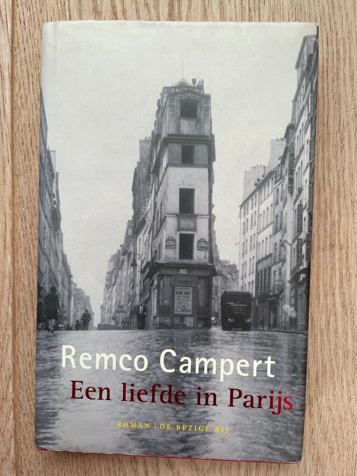 Remco Campert - Een liefde in Parijs ISBN 9023412389, Ophalen of Verzenden, Zo goed als nieuw, Nederland