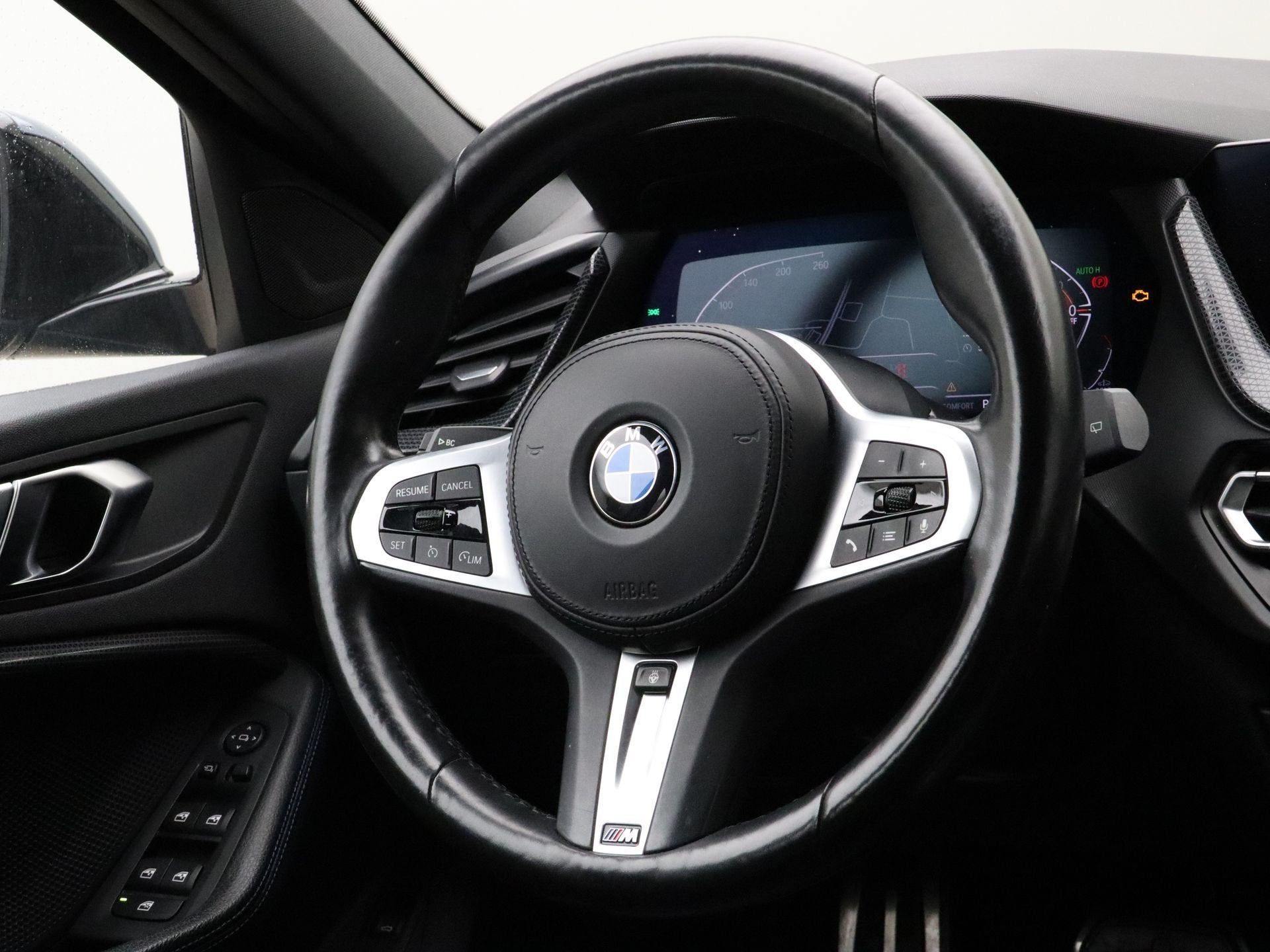 BMW 1 Serie 120i M-Sport (bj 2021, automaat), Auto's, 730 kg, Gebruikt, 4 cilinders, Met garantie (alle)