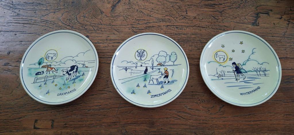 Set van 3 decoratieve bordjes: Gras-, Zomer- en Wintermaand, Antiek en Kunst, Ophalen of Verzenden